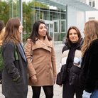 Internationale Austauschstudierende auf dem Campus