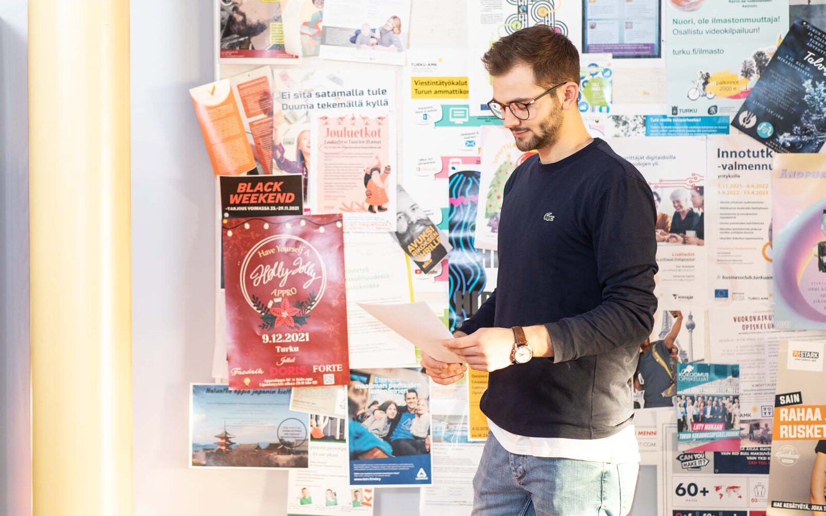 Ein Student der TH AB auf dem Campus in Turku